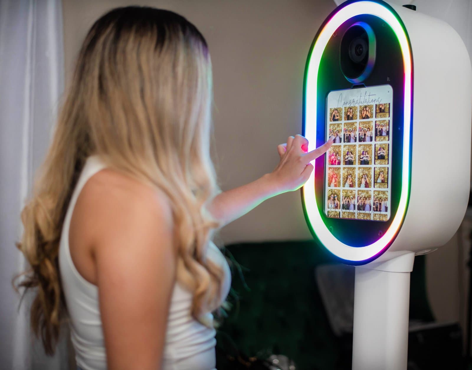 Photo Bomb Photo Booth Rental & 360 Photo Booth